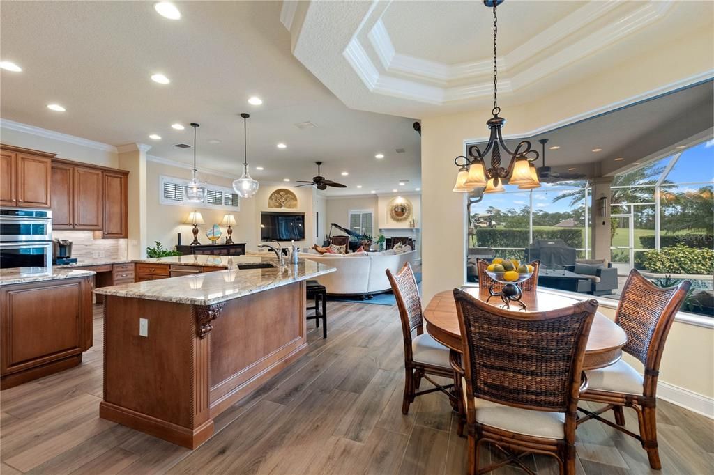 Kitchen w/Breakfast Nook with Tray Ceiling