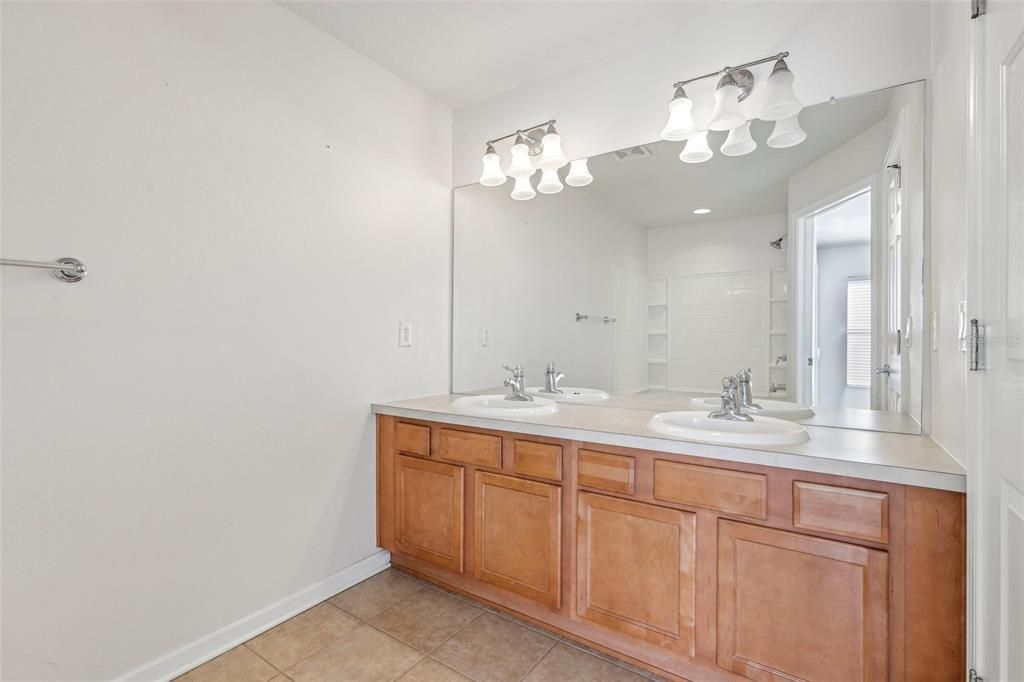 For Sale: $280,000 (3 beds, 2 baths, 1622 Square Feet)