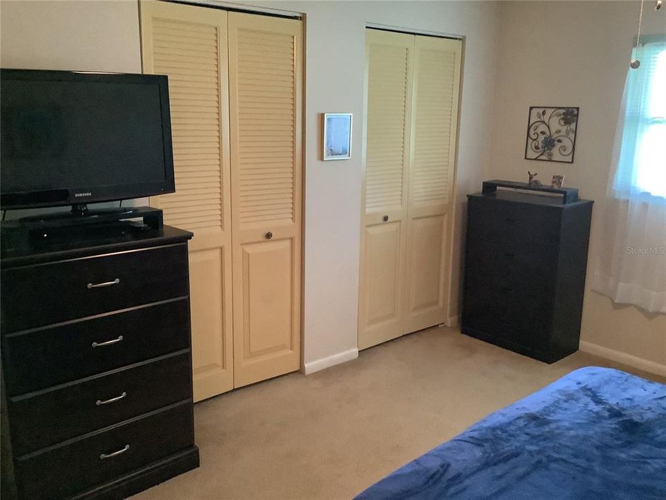 For Sale: $229,000 (2 beds, 2 baths, 1308 Square Feet)