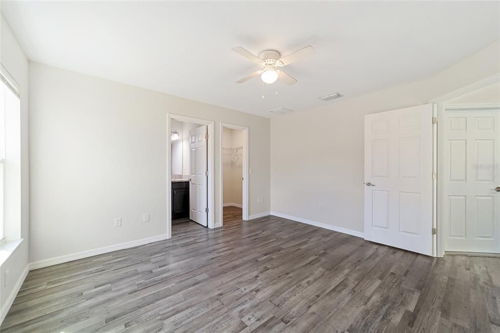 For Sale: $249,900 (3 beds, 2 baths, 1224 Square Feet)