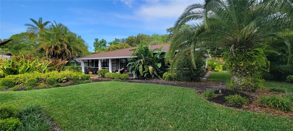 For Sale: $835,000 (3 beds, 2 baths, 1978 Square Feet)