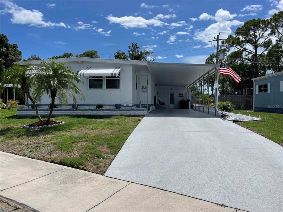 Front of home before hurricane damage.