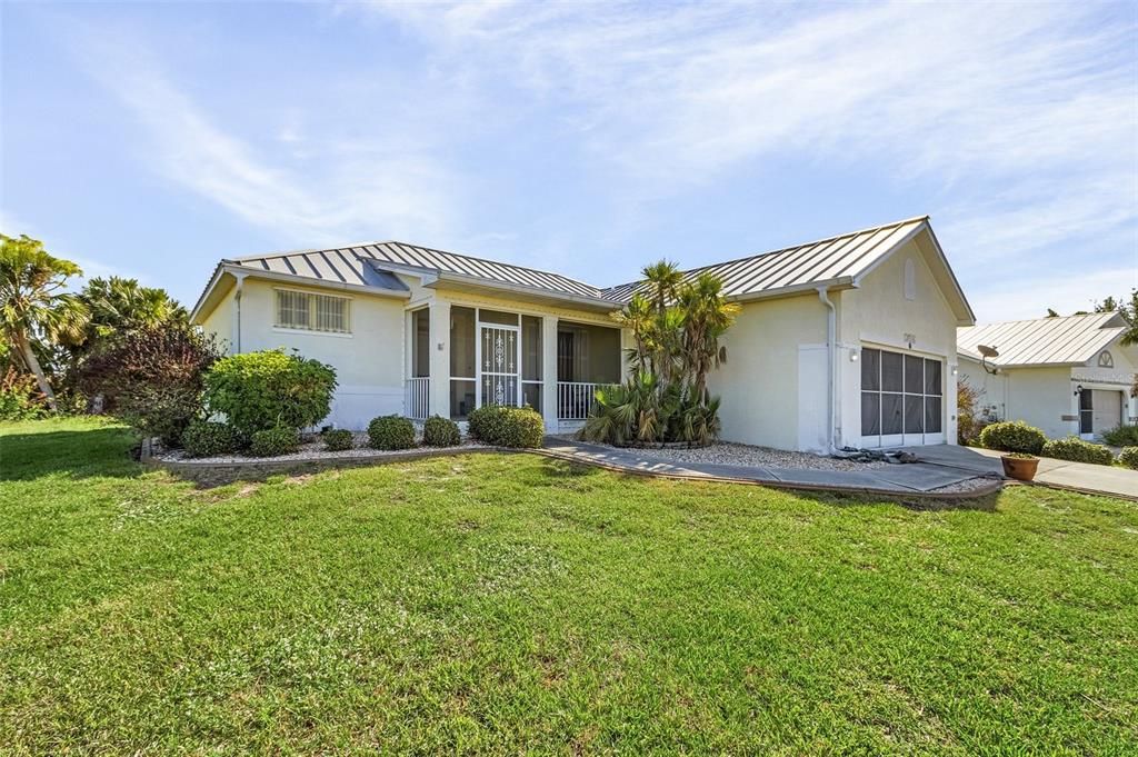 For Sale: $319,900 (3 beds, 2 baths, 1408 Square Feet)