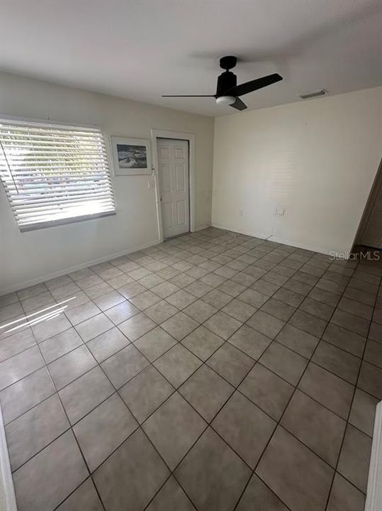 For Rent: $1,836 (2 beds, 1 baths, 720 Square Feet)