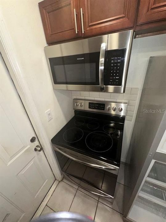 For Rent: $1,836 (2 beds, 1 baths, 720 Square Feet)