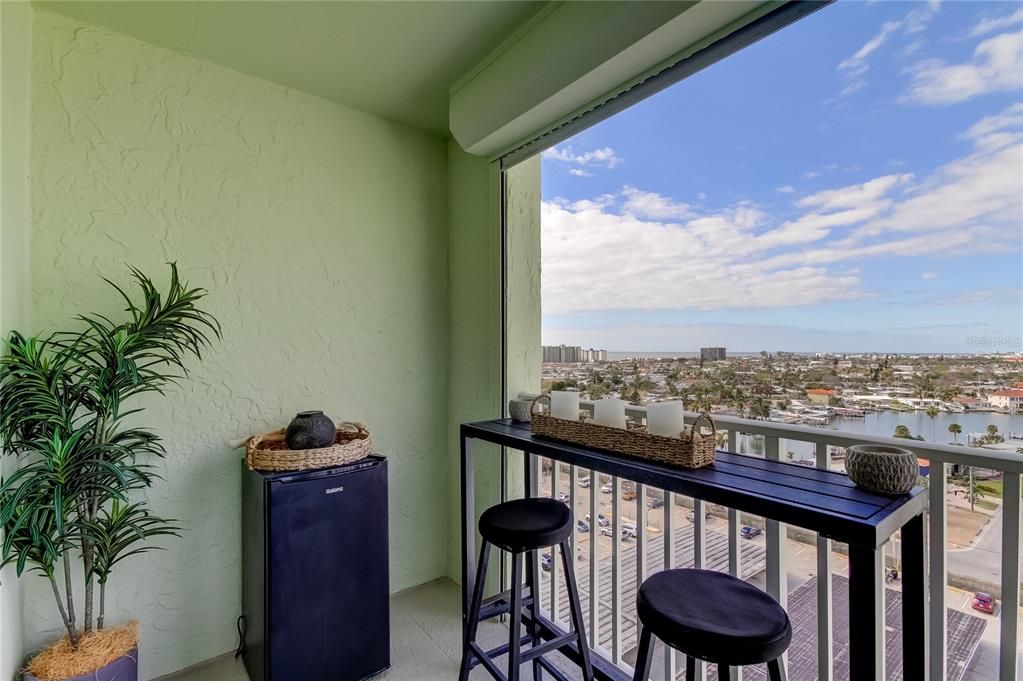 For Sale: $485,000 (2 beds, 2 baths, 1131 Square Feet)