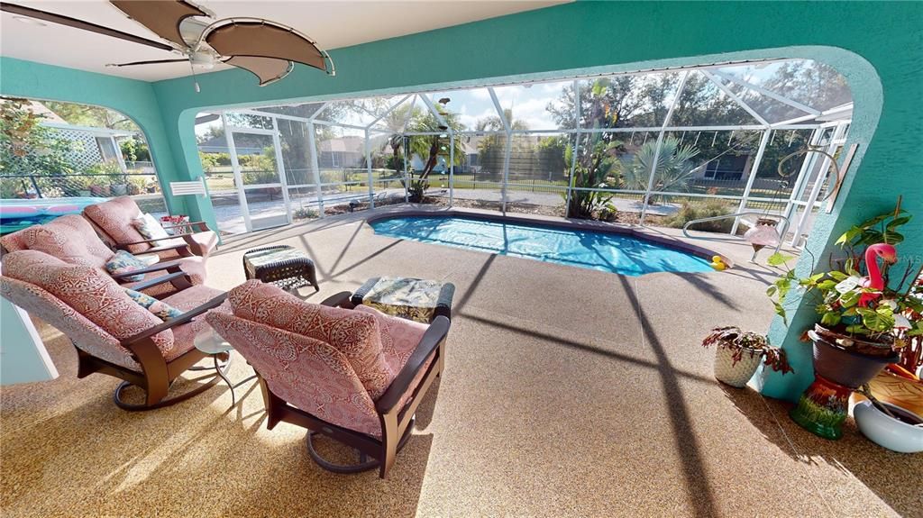 Screened pool enclosure