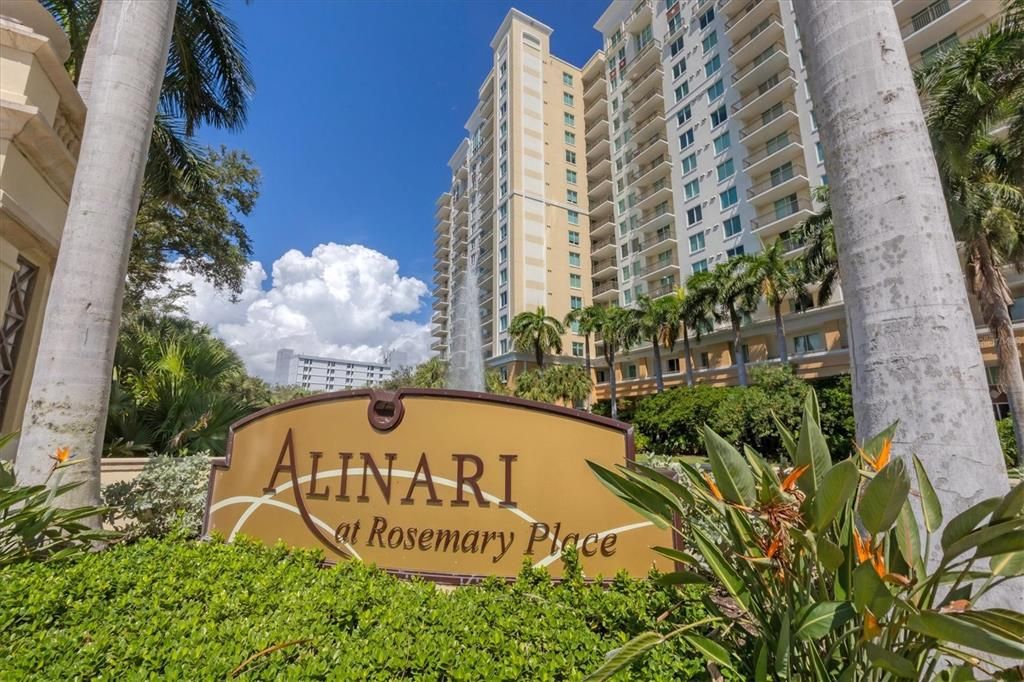 Active With Contract: $1,125,000 (2 beds, 2 baths, 1323 Square Feet)