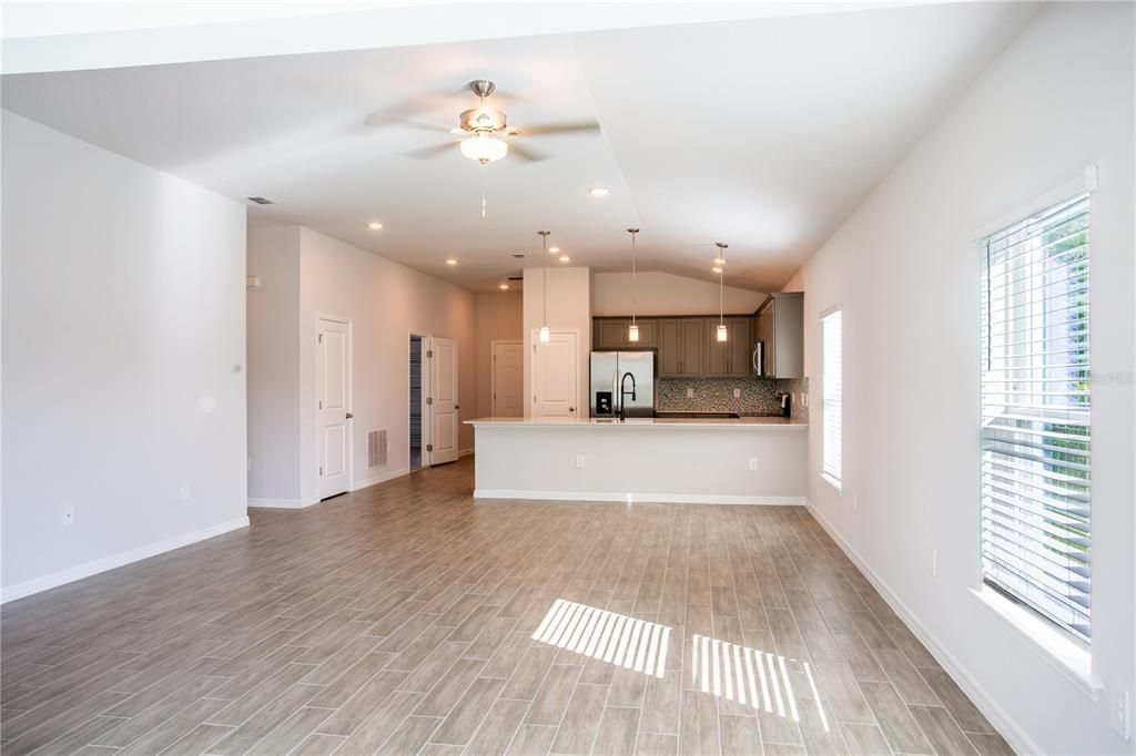 For Sale: $369,000 (4 beds, 2 baths, 1803 Square Feet)