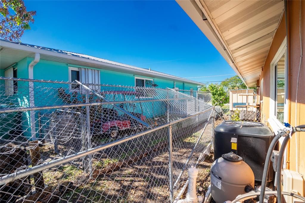 For Sale: $585,000 (3 beds, 2 baths, 1736 Square Feet)