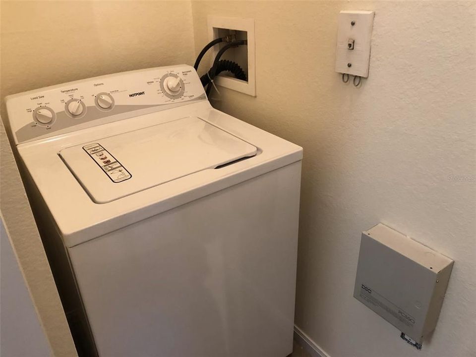 For Rent: $1,530 (1 beds, 1 baths, 700 Square Feet)