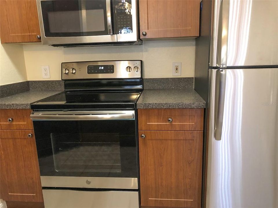 For Rent: $1,530 (1 beds, 1 baths, 700 Square Feet)