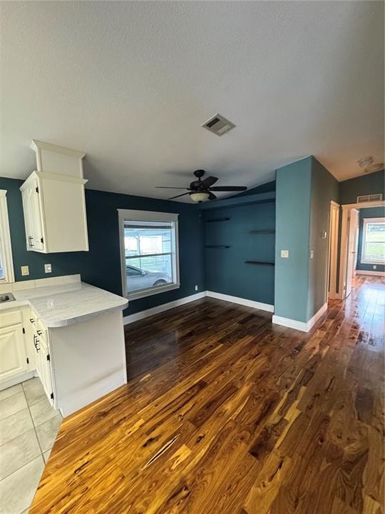 For Sale: $185,000 (2 beds, 2 baths, 1192 Square Feet)