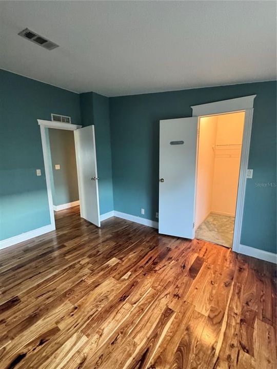 For Sale: $185,000 (2 beds, 2 baths, 1192 Square Feet)