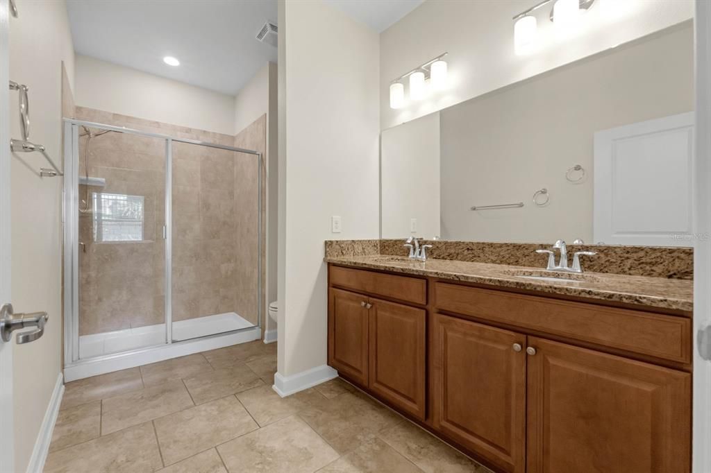 For Sale: $339,900 (2 beds, 2 baths, 1374 Square Feet)