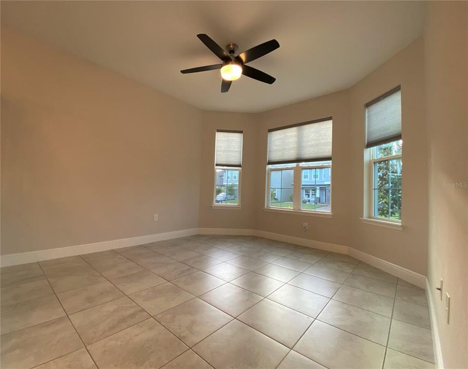 For Rent: $3,299 (5 beds, 3 baths, 3238 Square Feet)