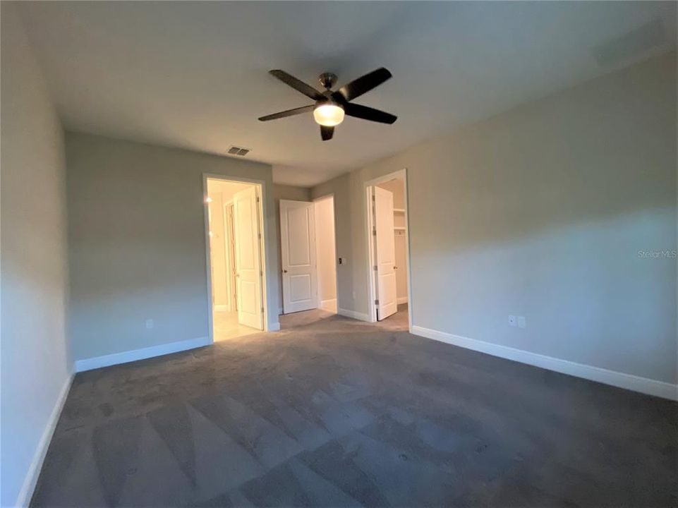 For Rent: $3,299 (5 beds, 3 baths, 3238 Square Feet)