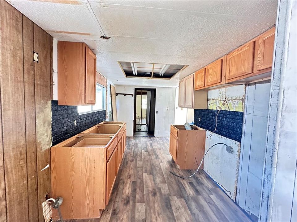 For Sale: $95,000 (3 beds, 2 baths, 1344 Square Feet)