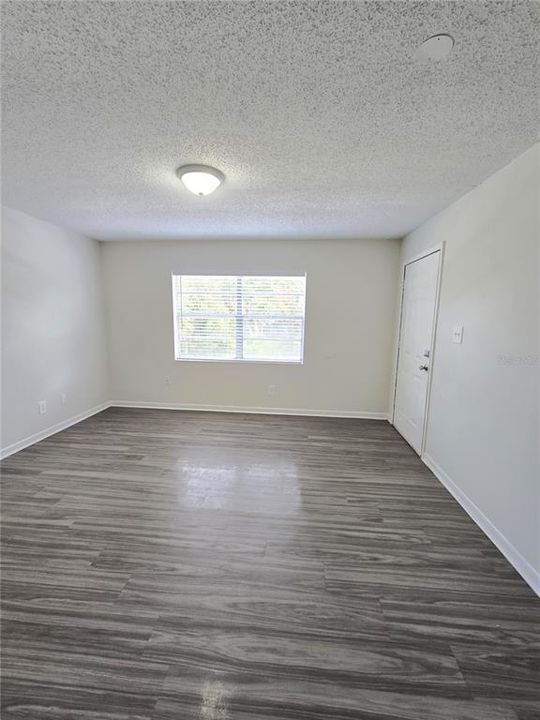 For Rent: $1,375 (2 beds, 1 baths, 705 Square Feet)