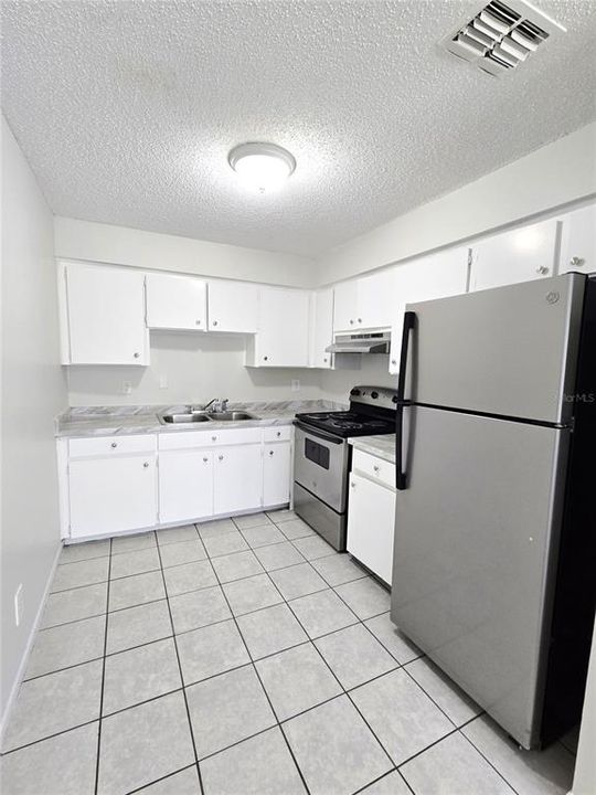 For Rent: $1,375 (2 beds, 1 baths, 705 Square Feet)