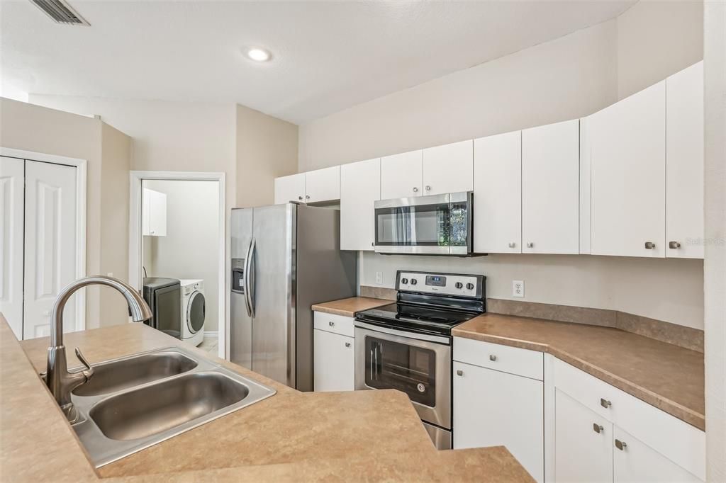 For Sale: $439,000 (3 beds, 2 baths, 1792 Square Feet)