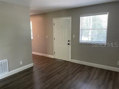 For Rent: $1,200 (2 beds, 1 baths, 750 Square Feet)