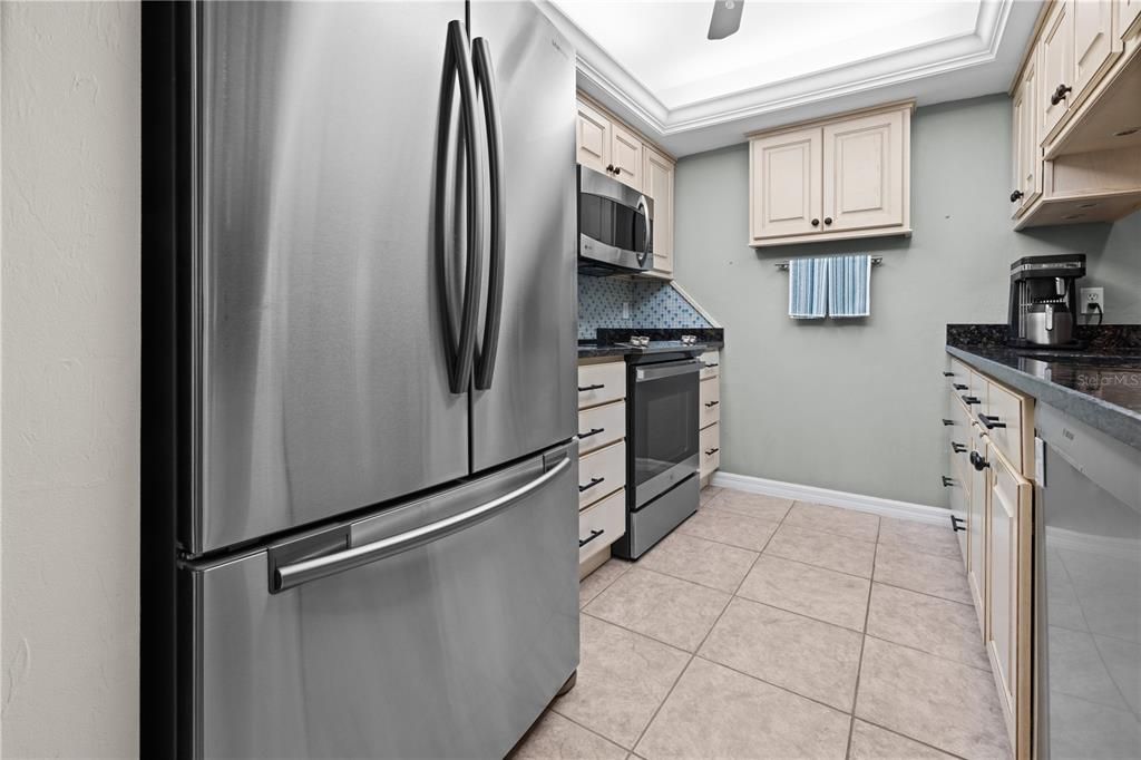 Active With Contract: $322,900 (3 beds, 2 baths, 1530 Square Feet)