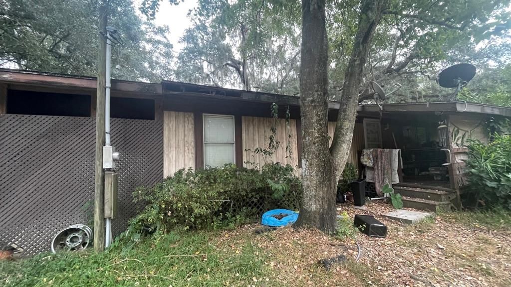 For Sale: $85,000 (3 beds, 2 baths, 1318 Square Feet)