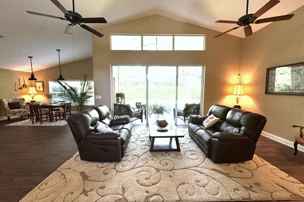 Family Room/Open Floor Plan