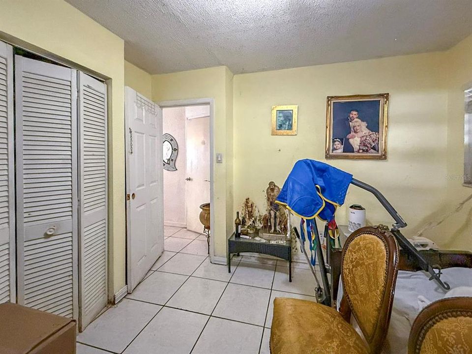 For Sale: $450,000 (3 beds, 1 baths, 1895 Square Feet)