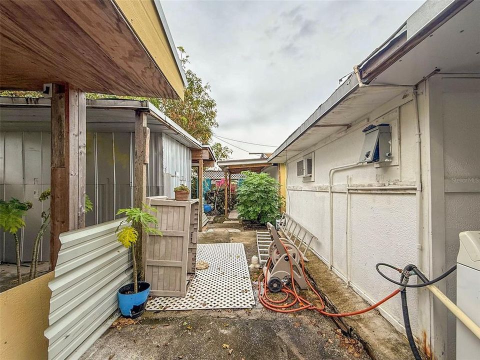 For Sale: $450,000 (3 beds, 1 baths, 1895 Square Feet)