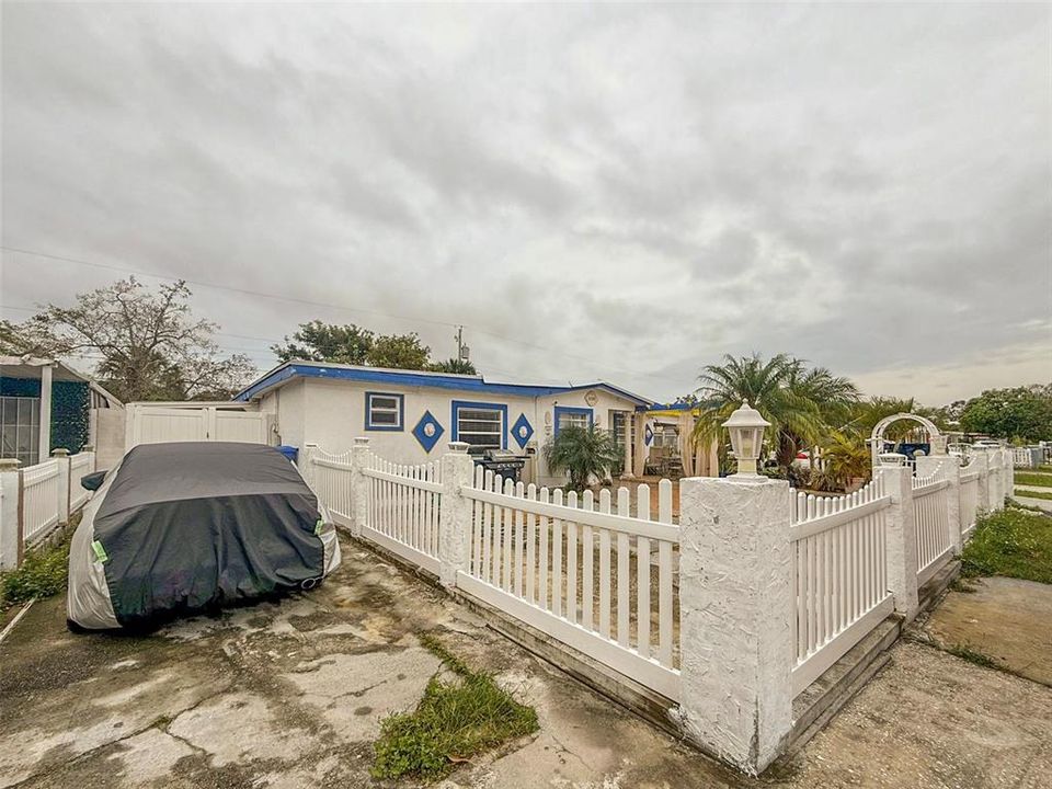 For Sale: $450,000 (3 beds, 1 baths, 1895 Square Feet)