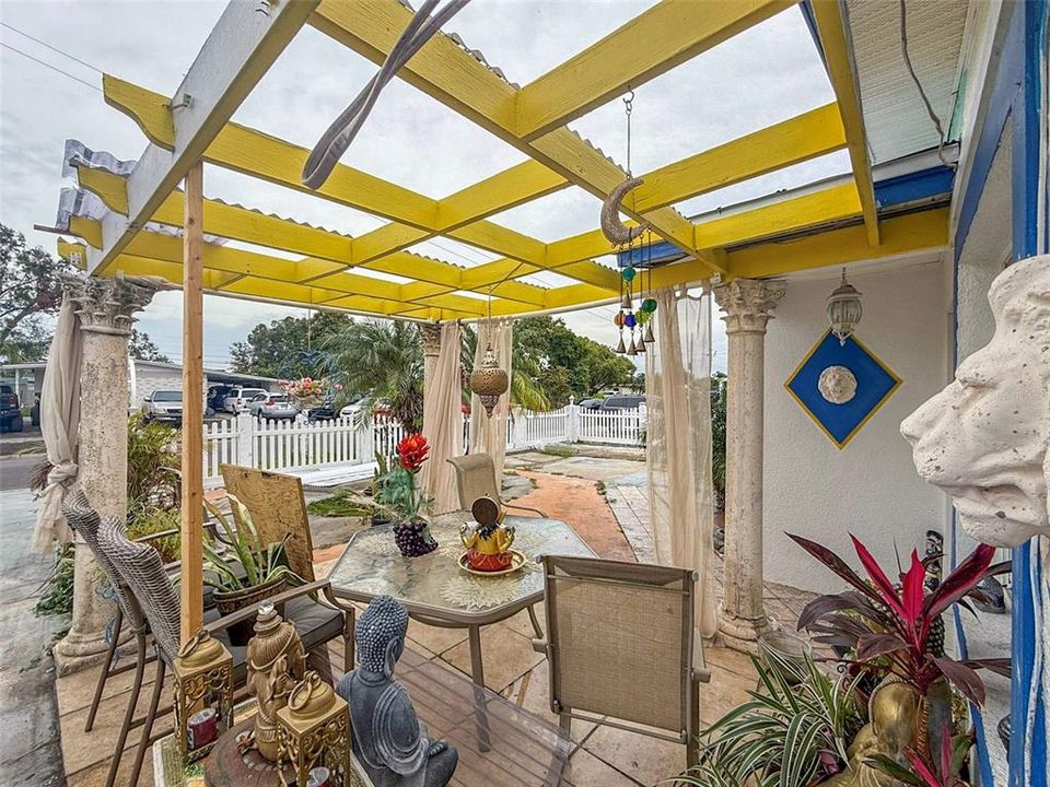 For Sale: $450,000 (3 beds, 1 baths, 1895 Square Feet)