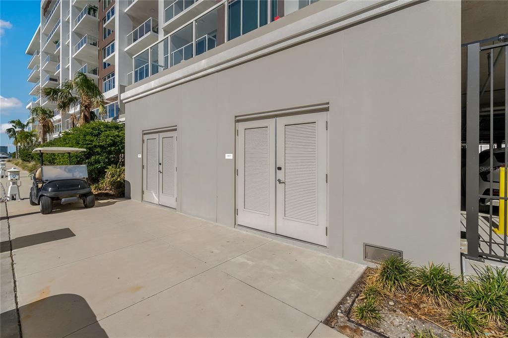 Active With Contract: $825,000 (3 beds, 2 baths, 1789 Square Feet)