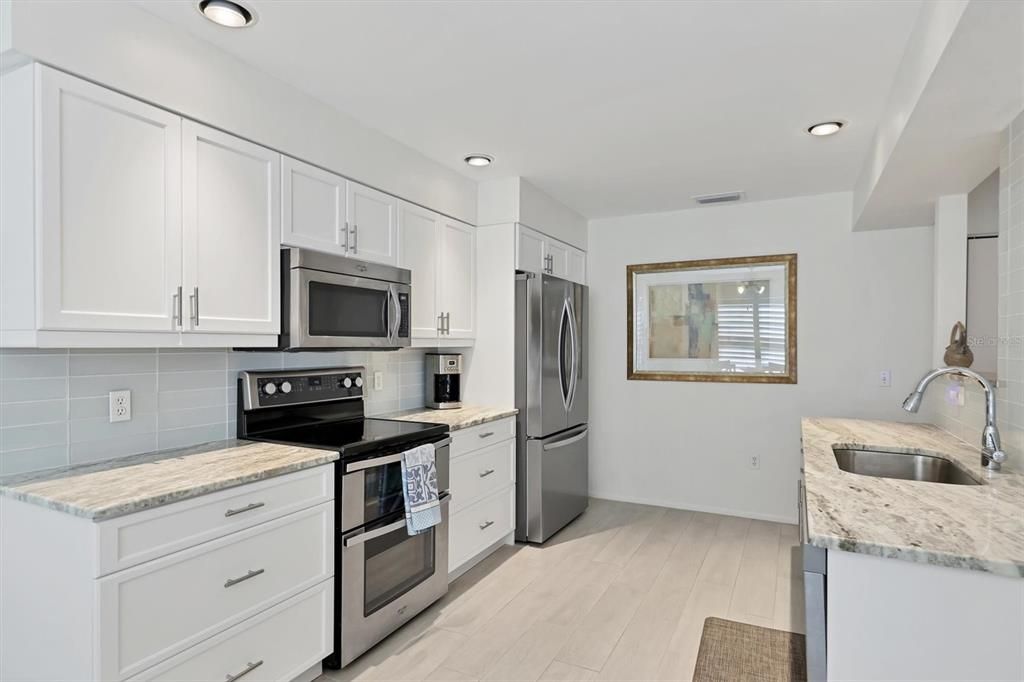 For Sale: $369,000 (2 beds, 2 baths, 1576 Square Feet)