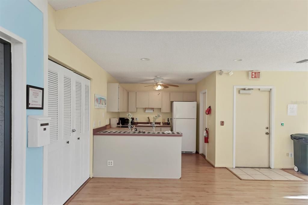 For Sale: $369,000 (2 beds, 2 baths, 1576 Square Feet)