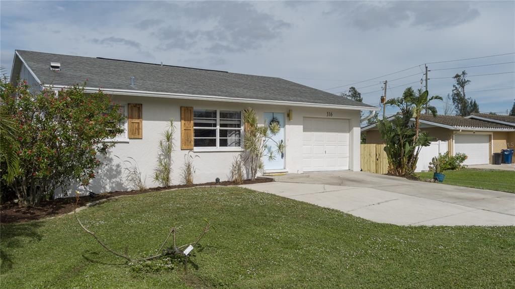 For Sale: $340,000 (3 beds, 1 baths, 1156 Square Feet)