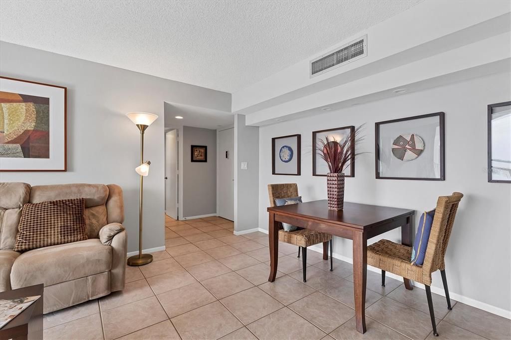 For Sale: $1,120,000 (2 beds, 2 baths, 1575 Square Feet)