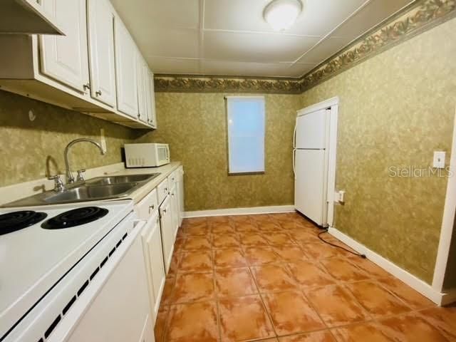 For Rent: $1,350 (2 beds, 2 baths, 800 Square Feet)