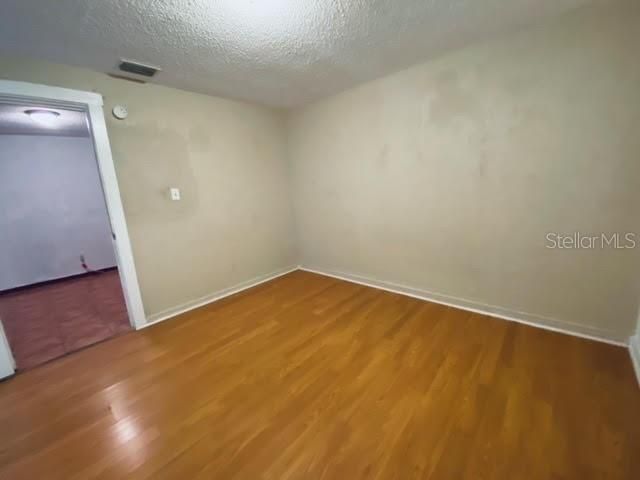 For Rent: $1,350 (2 beds, 2 baths, 800 Square Feet)