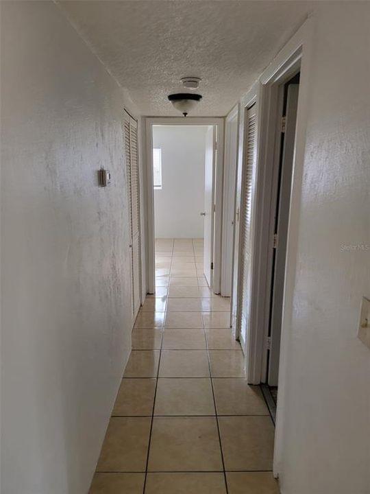 For Rent: $1,025 (2 beds, 1 baths, 900 Square Feet)