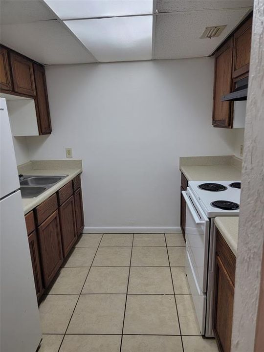 For Rent: $1,025 (2 beds, 1 baths, 900 Square Feet)