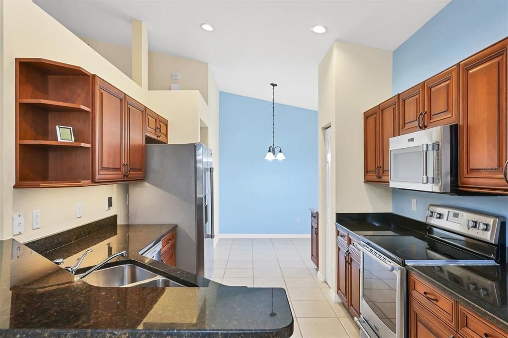 For Sale: $448,000 (2 beds, 2 baths, 1696 Square Feet)