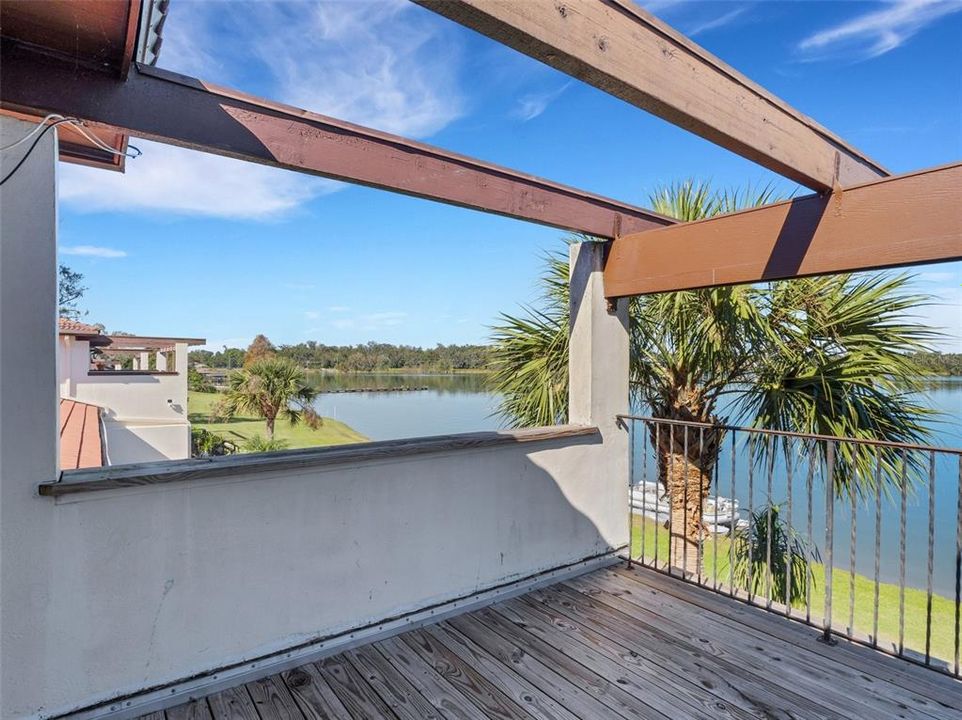 With its incredible views of Scott Lake - SE Lakeland's "deeded-access" recreational lake.