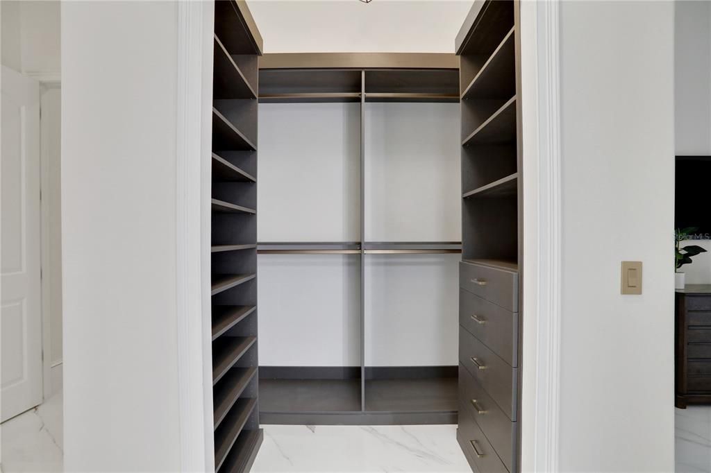 primary suite: closet