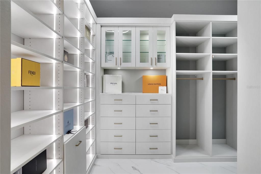 primary suite: closet