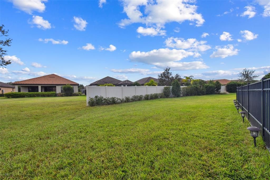 For Sale: $525,000 (3 beds, 3 baths, 1937 Square Feet)