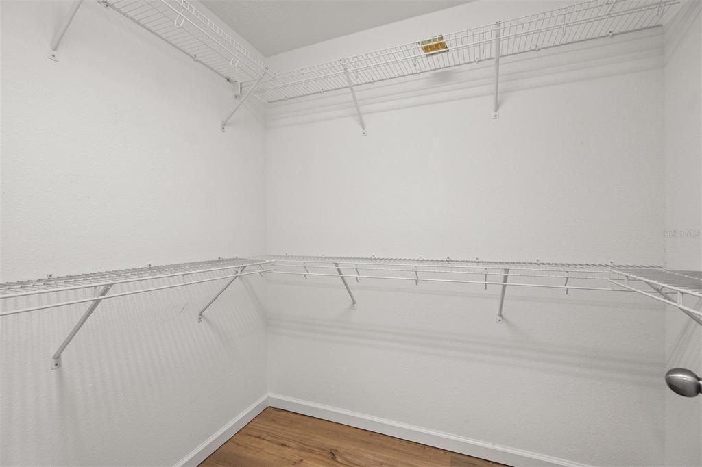 Primary bed closet