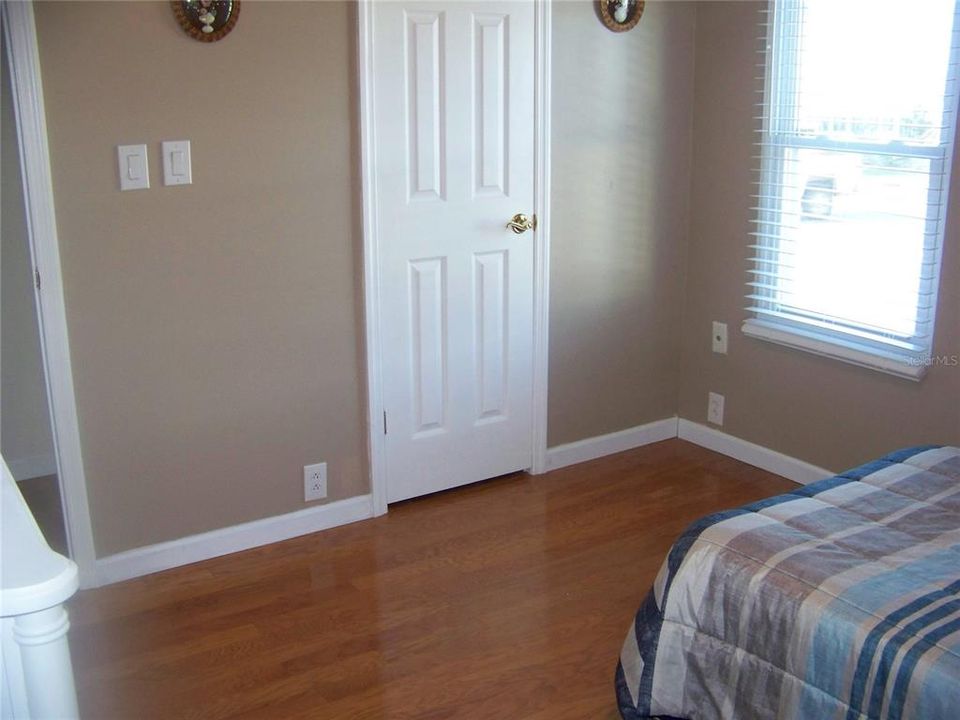 For Sale: $269,900 (3 beds, 2 baths, 1876 Square Feet)