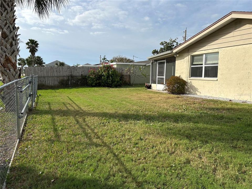 For Sale: $185,000 (3 beds, 2 baths, 1324 Square Feet)